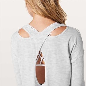 Lululemon Back Into It Long Sleeve
3 Colour Space Dye Ice Grey Alpine White
